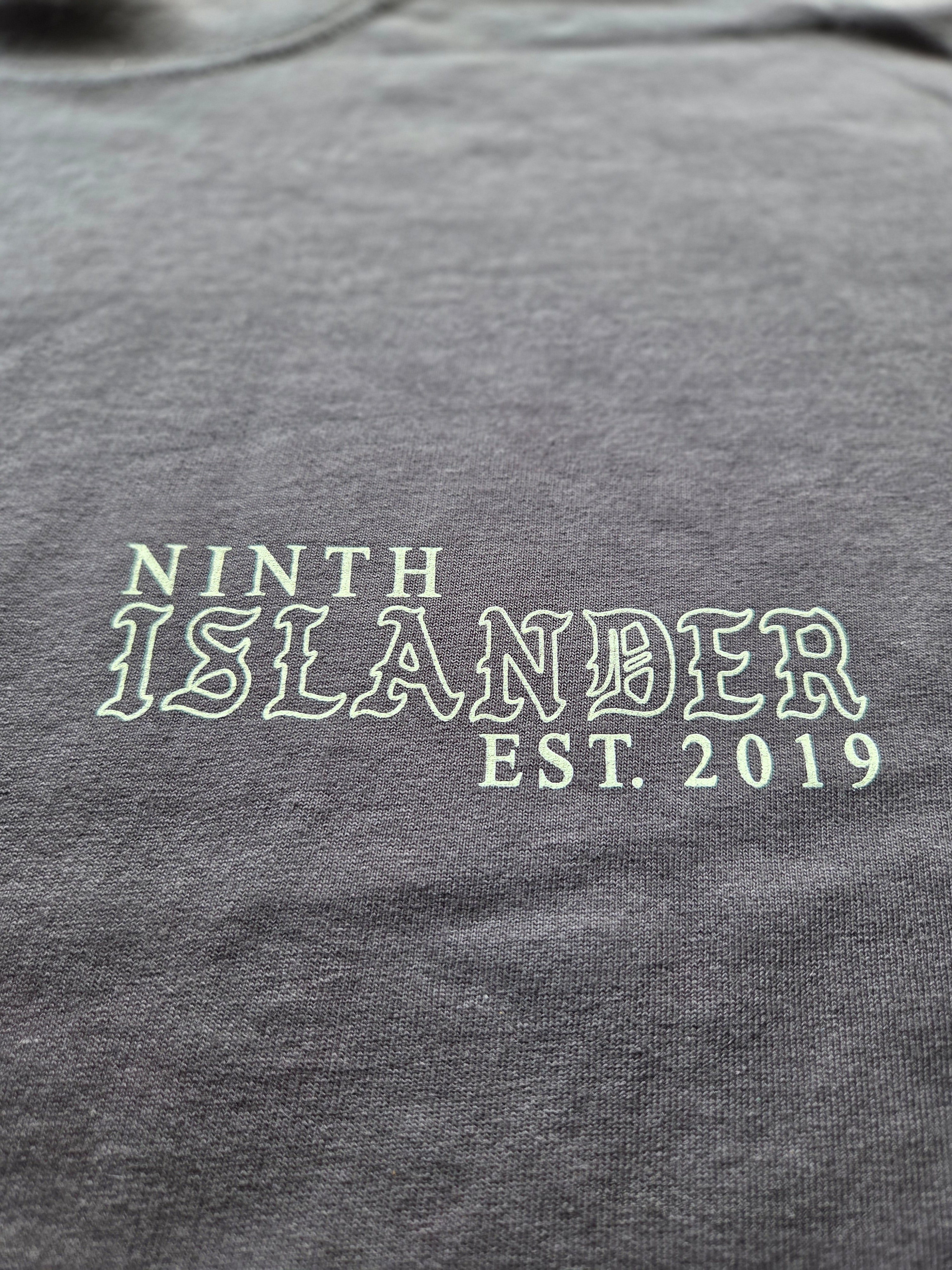 Mens Cropped Top Circle ISLANDER